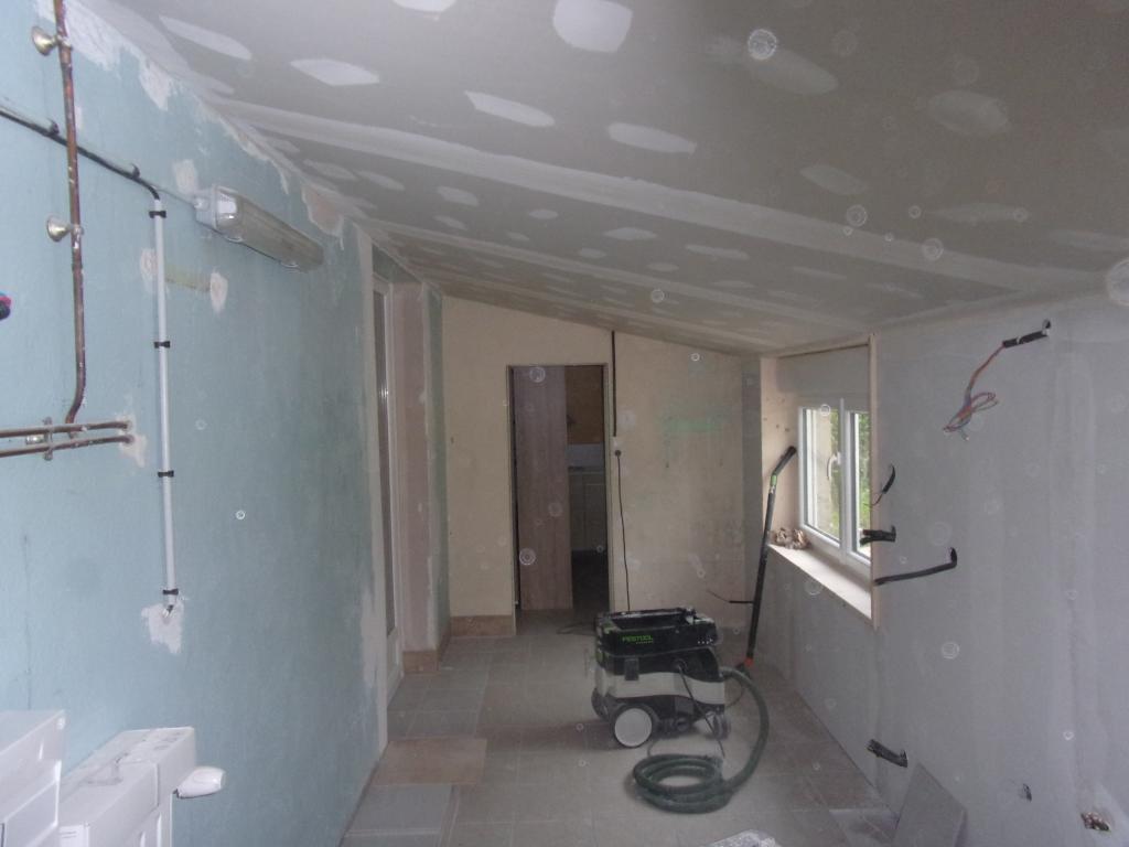 Isolation cellier du mur et plafond